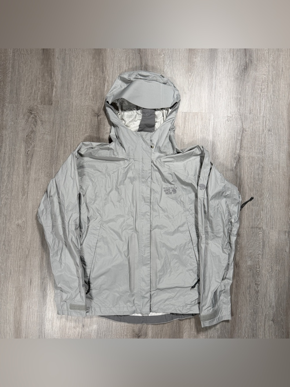 Mountain Hardwear Light Gray Hooded Ski Jacket